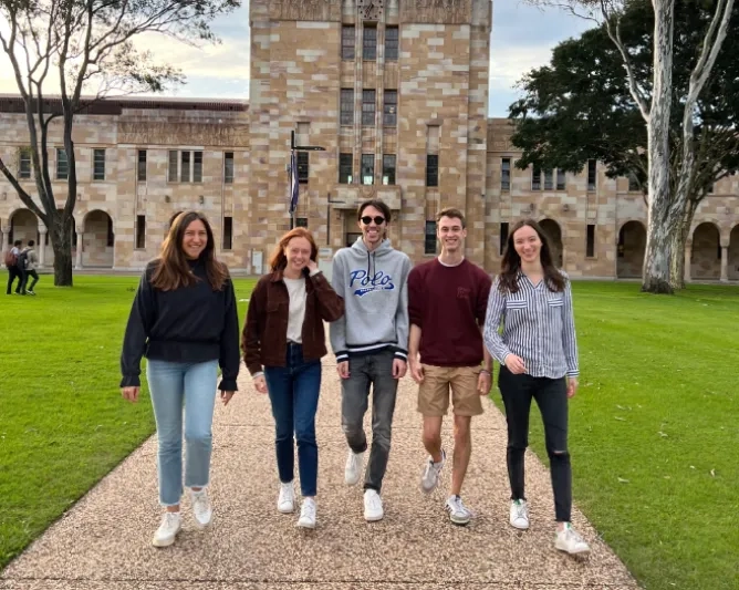 étudiants à l'étranger